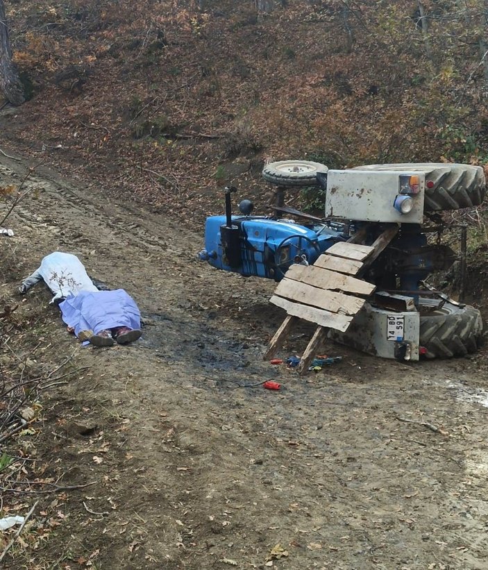 Sakarya'da mantar toplamaya giden ailenin traktörü devrildi: 2 ölü, 1 yaralı