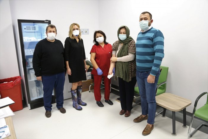 Çin'in ürettiği korona aşısı Kocaeli'de gönüllülere uygulanmaya başlandı