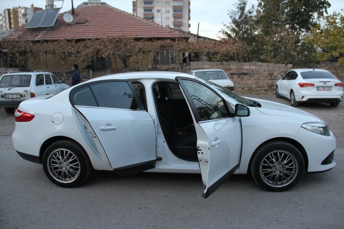 Kayseri'de satın aldığı otomobilin, iki araçla birleştirildiği ortaya çıktı