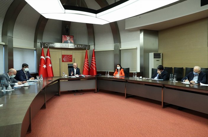 Kılıçdaroğlu: Öğretmenliği devlet memurluğundan ayırmalıyız