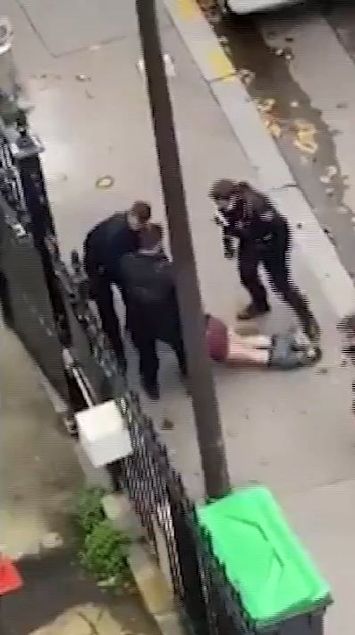 Fransa'da polis göstericiyi sürükleyerek gözaltına aldı