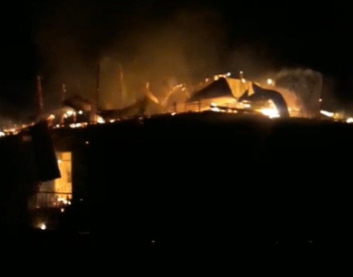 Yusufeli'nin Barhal köyünde korkutan yangın