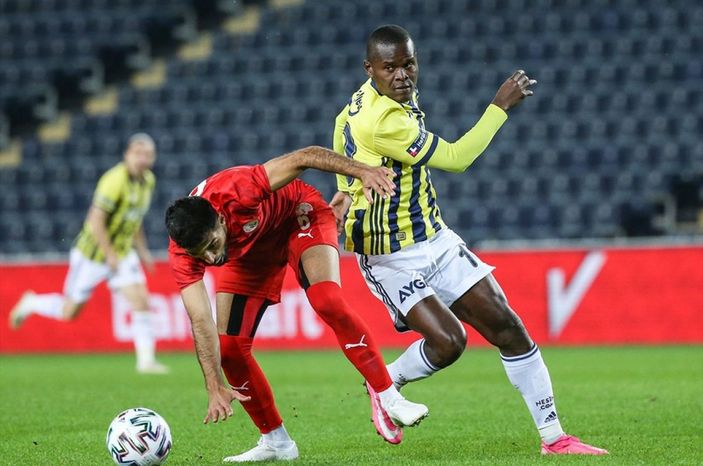 Samatta, Beşiktaş derbisinde yok