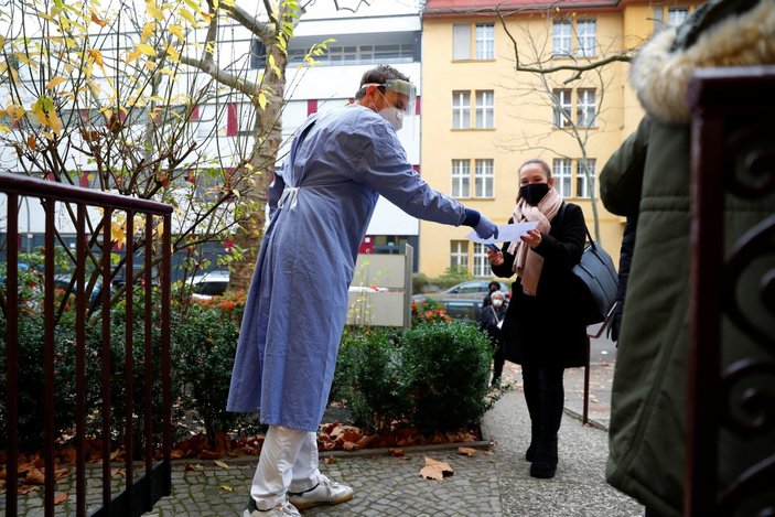 Almanya'da koronavirüs önlemleri artırılıyor