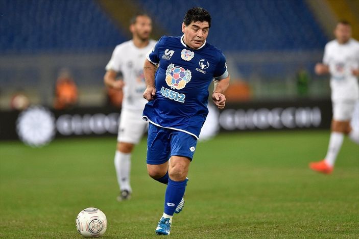 a UEFA maçlarında Maradona için 1 dakikalık saygı duruşu