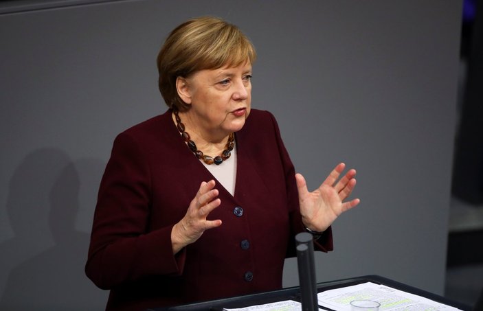 Angela Merkel: Koronavirüs aşısı Noel'den önce yetişebilir