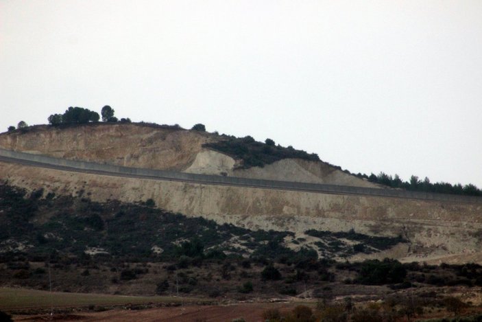 Suriye sınırındaki duvarın yapımı tamamlandı