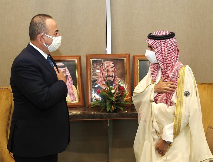 Çavuşoğlu, Suudi mevkidaşı Al Saud ile görüştü