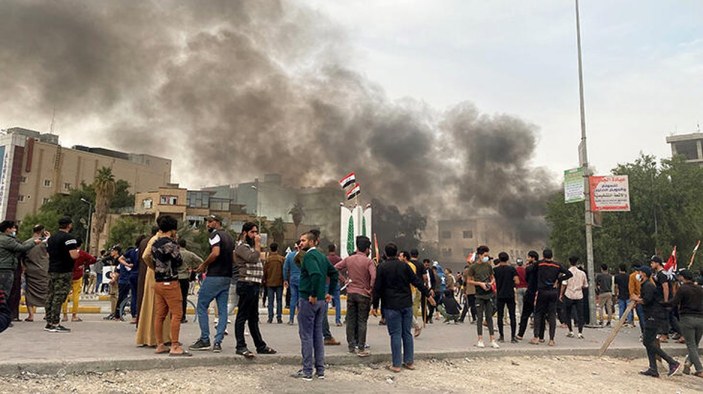 Irak'ın Nasıriye kentinde, sokağa çıkma yasağı getirildi