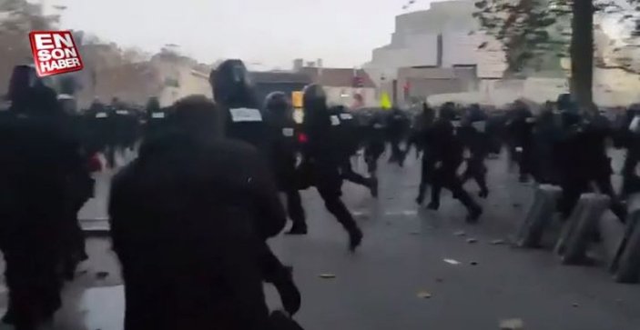 Fransız polisinden göstericilere sert müdahale