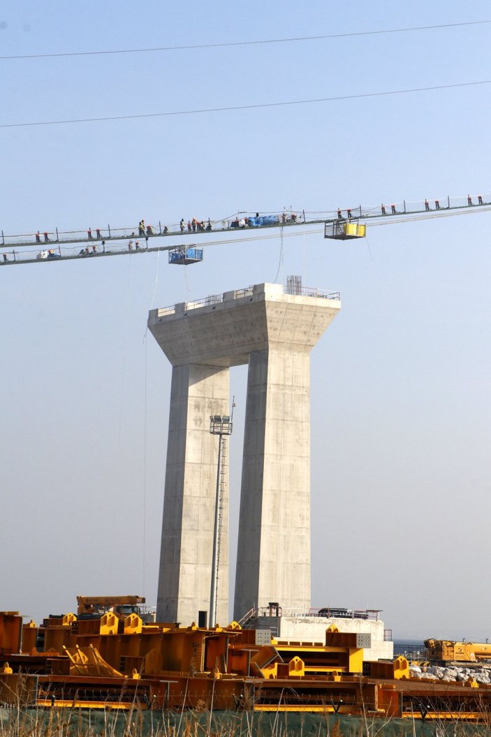 Çanakkale Köprüsü'nün 318 metrelik kuleleri