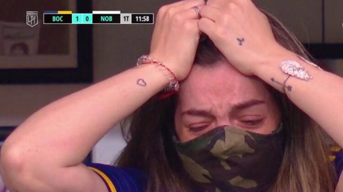 Maradona'nın kızı maçta gözyaşlarını tutamadı