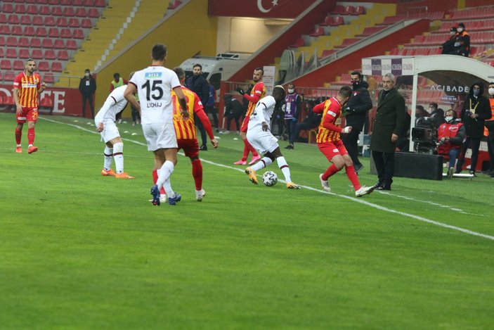 Kayserispor, sahasında Karagümrük ile 0-0 berabere kaldı