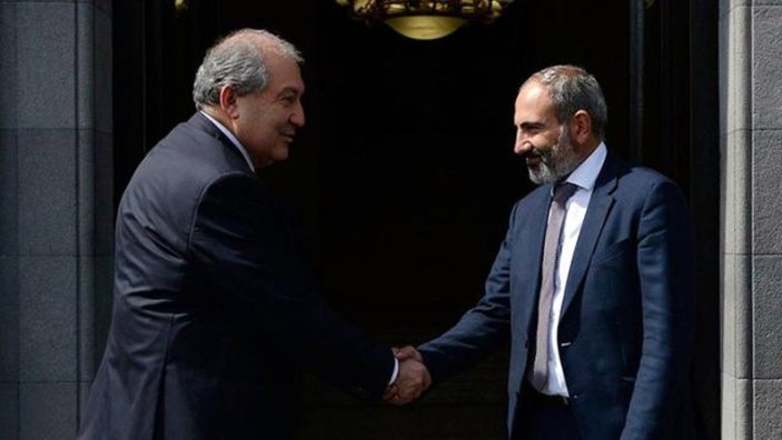 Ermenistan Cumhurbaşkanı Sarkisyan, Paşinyan'dan istifa etmesini istedi