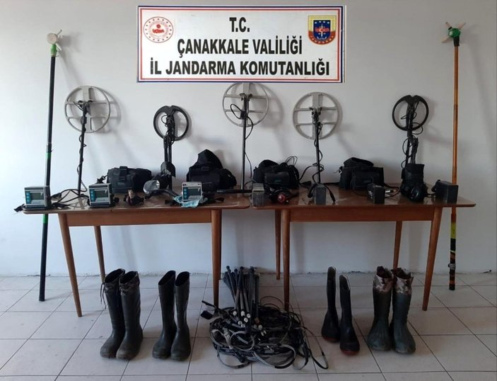 Çanakkale’de define avcılarına suçüstü operasyon: 17 gözaltı