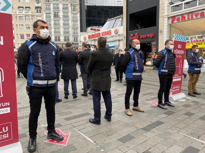 İstiklal Caddesi'ne giriş yasaklandı mı? İstiklal Caddesi'ne girişler nasıl olacak, kaç kişi alınacak?