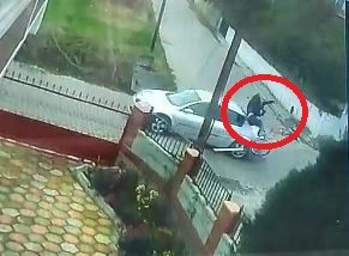 Tekirdağ'da otomobille çarpışan bisikletlinin havada savrulduğu anlar kamerada