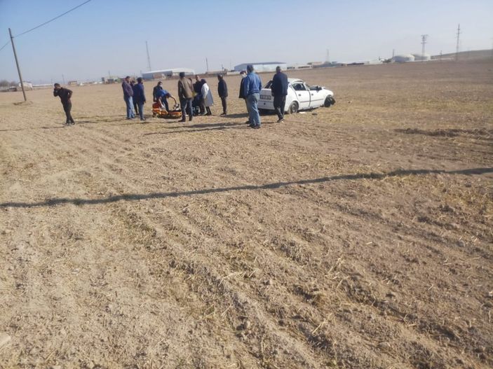 Aksaray'da otomobil şarampole devrildi: 4 yaralı