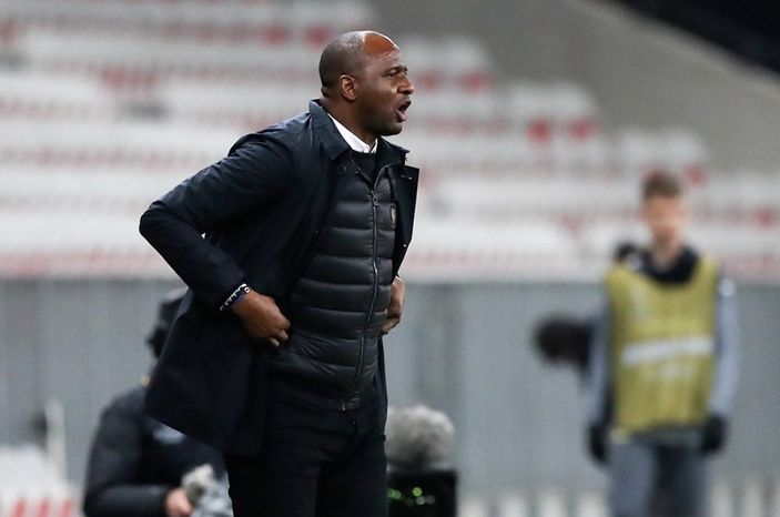 Nice, Patrick Vieira'yı gönderdi
