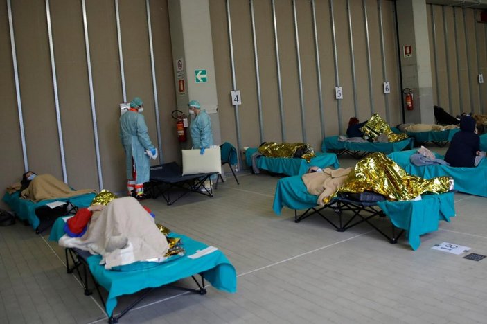 İtalya'da koronavirüsten ölenlerin sayısı 60 bini aştı