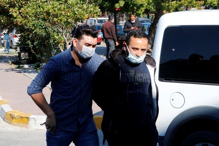 Muğla'da kısıtlamaya uymayan 2 kişi, kendilerini uyaran polisin burnunu kırdı