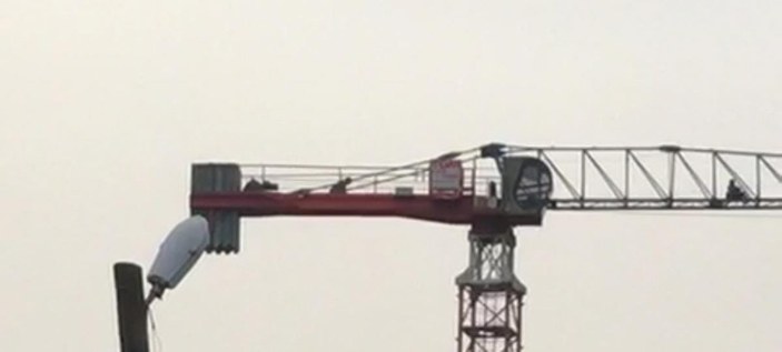 Bursa'da vinç operatörü, 50 metre yükseklikte namaz kıldı