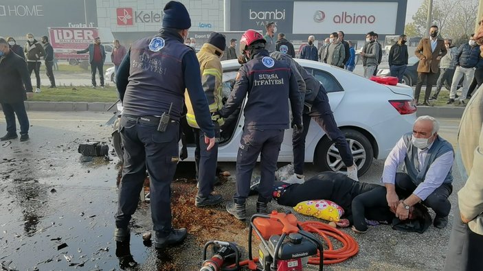 Bursa'da 2 kişinin öldüğü kazada yaralanan anne de kurtarılamadı