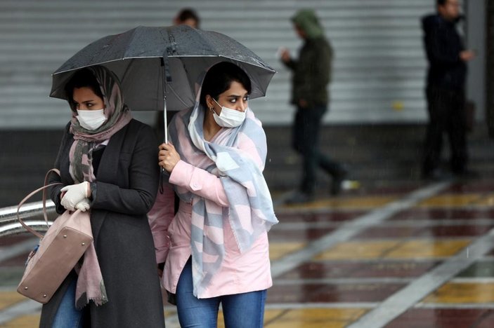 İran: ABD yaptırımları nedeniyle koronavirüs aşısı alamadık