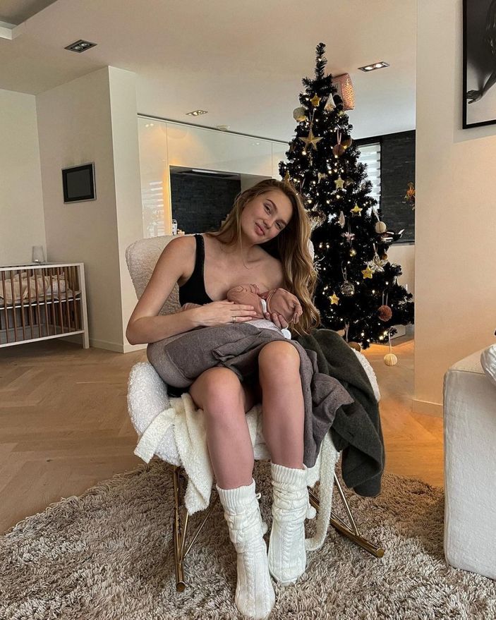 Romee Strijd, anne oldu