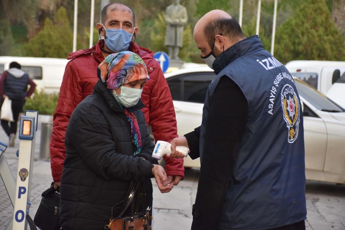İzmir'deki çarşılarda koronavirüs önlemleri artırıldı