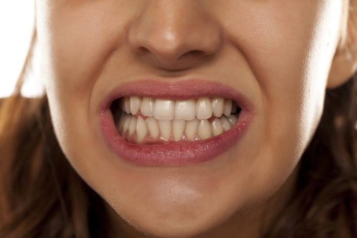 Uykuda diş gıcırdatma sebepleri nelerdir? Diş gıcırdatma nasıl önlenir?