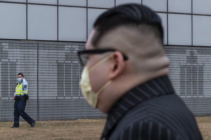 Kim Jong Un'un taklitçisi Howard X