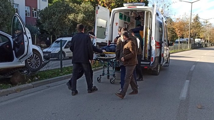 Bursa'da direksiyon başında kalp krizi geçiren öğretmen hayatını kaybetti