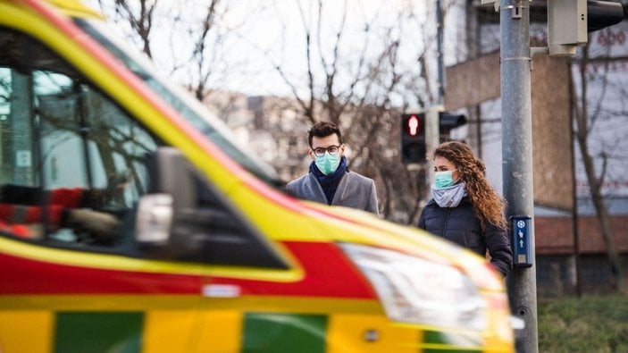 İtalya'da son 24 saatte koronavirüsten 761 kişi öldü