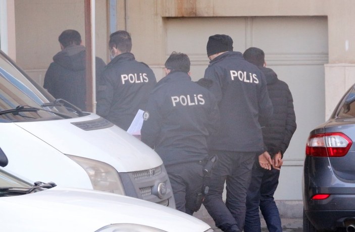 Diyarbakır'da kız çocuğunu kaçırmak isteyen 2 şüpheli tutuklandı