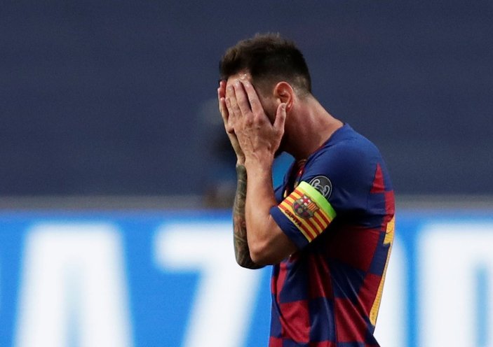 Barcelonalı futbolcular Messi'den şikayetçi