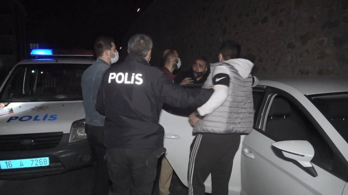 Bursa'da cezaevinden izinle çıkıp, kısıtlamada yakalandılar