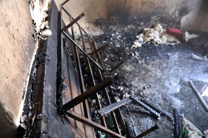 d Gaziantep’te çakmakla oynarken, dedesinin evini yaktı