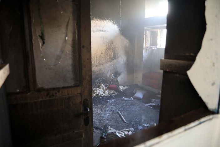 d Gaziantep’te çakmakla oynarken, dedesinin evini yaktı