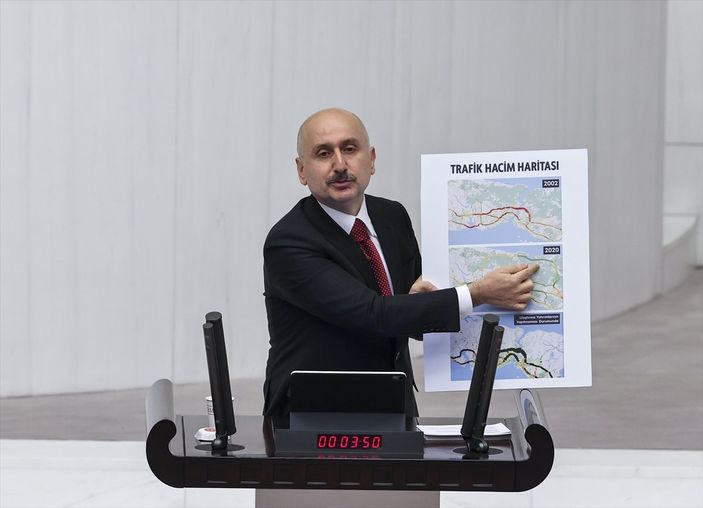 a Adil Karaismailoğlu, garanti edilen ile gerçekleşen geçiş sayılarını açıkladı