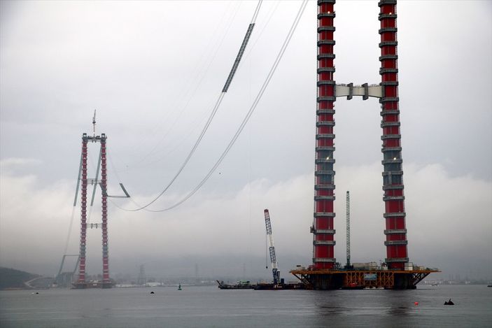 Çanakkale Boğazı, köprü çalışmaları nedeniyle gemi geçişlerine kapatıldı