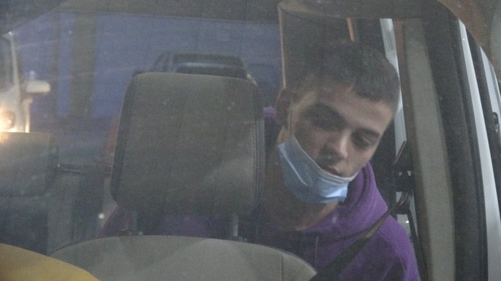 Bursa'da polis kılığına girerek aracıyla uygulama yapan genç yakalandı