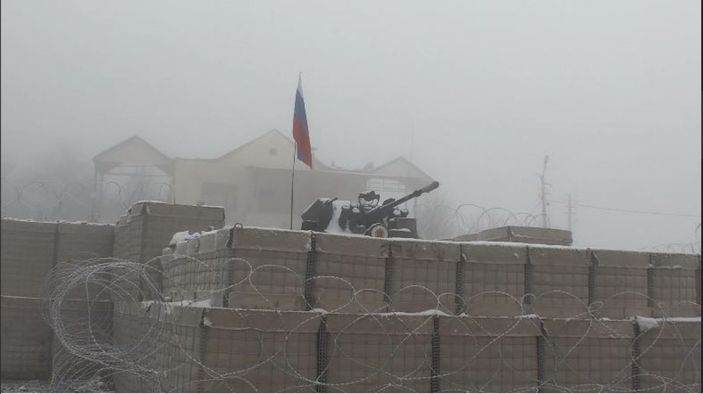 Rusya, Dağlık Karabağ’da kurulan karakollarını görüntüledi