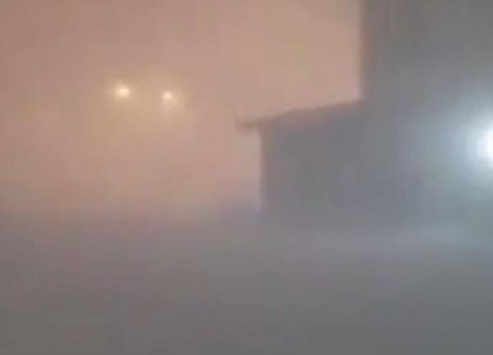 Norilsk kentini kar fırtınası vurdu