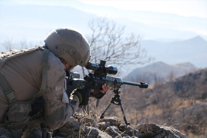 Siirt'te PKK'ya ait 6 barınak ve sığınak ele geçirildi