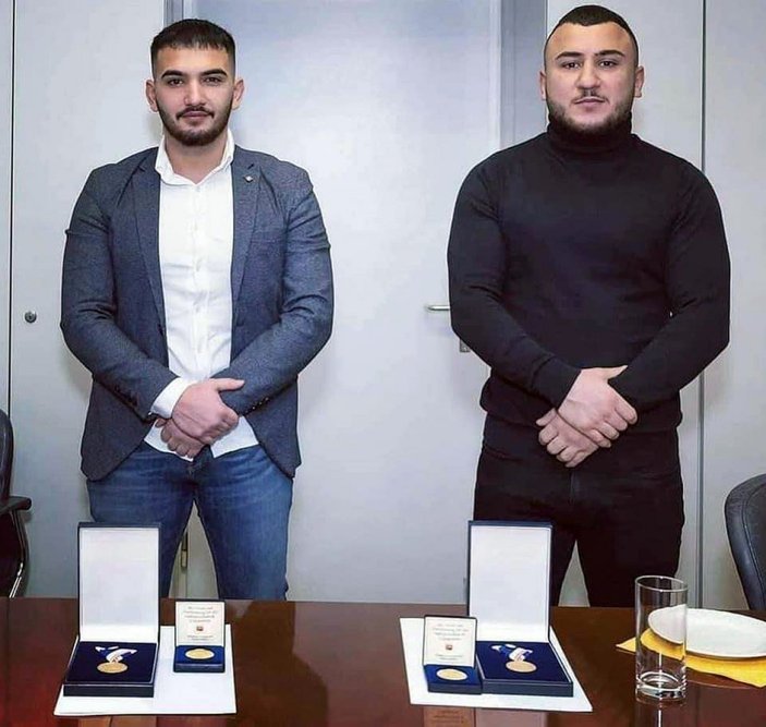 Avusturya'daki Türk gençlerine, şeref madalyası verildi