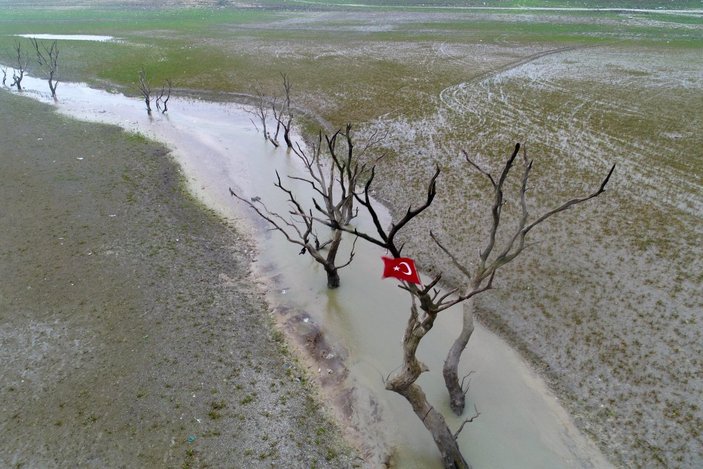 Sazlıdere Barajı’nda sular çekildi