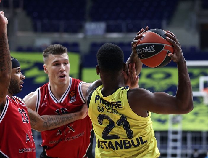 a Fenerbahçe Avrupa Ligi'nde Milan'a yenildi