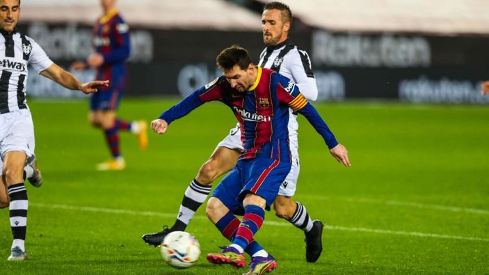 PSG ve Manchester City'nin Lionel Messi yarışı