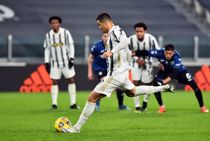 Ronaldo'nun kaçırdığı penaltı, Juventus'u galibiyetten etti